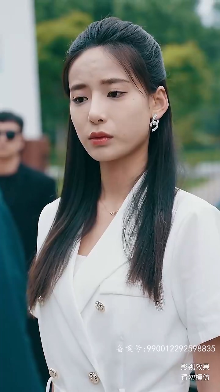 拒绝复婚高冷女总裁后悔了第01集